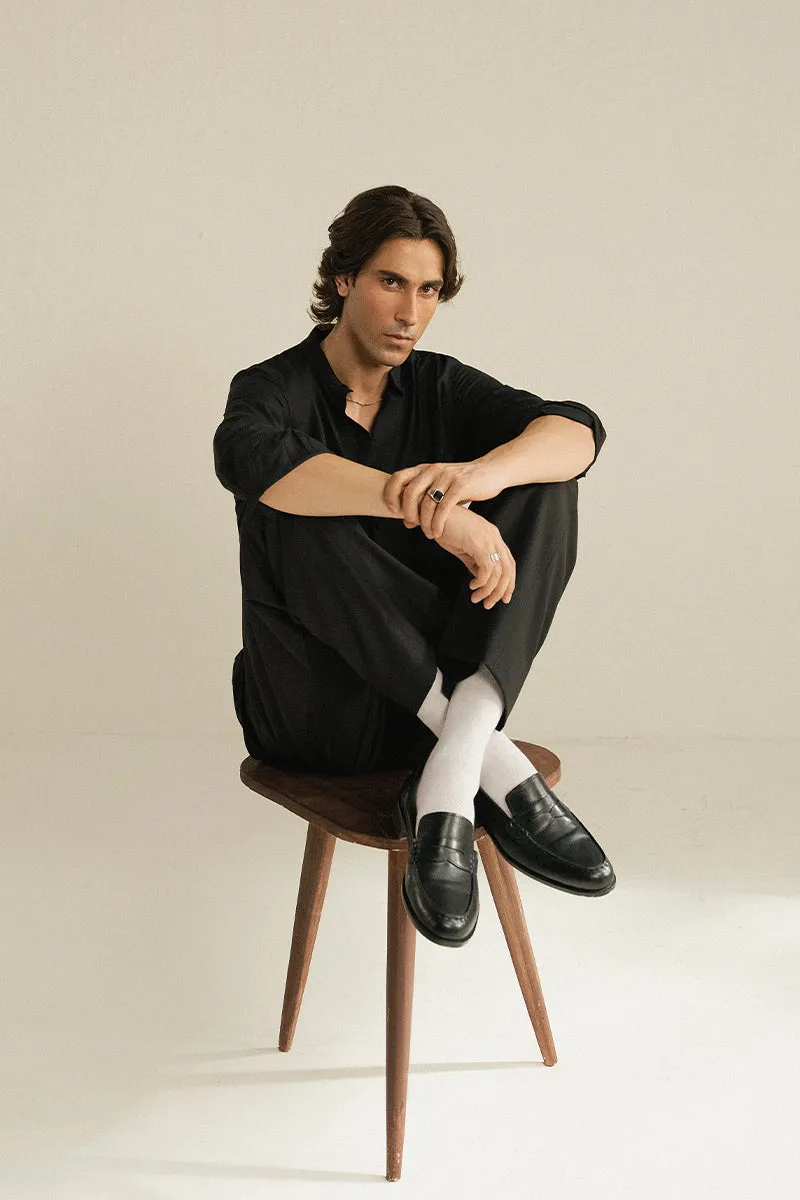 BLACK SHIRT