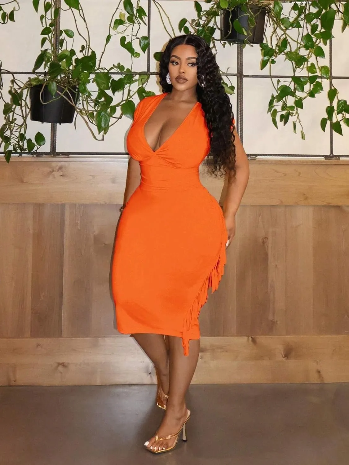 LALAGEN Women's 2025 Summer Dresses Plus Size Bodycon Half Sleeve Deep V-Neck Solid Color Midi Dress