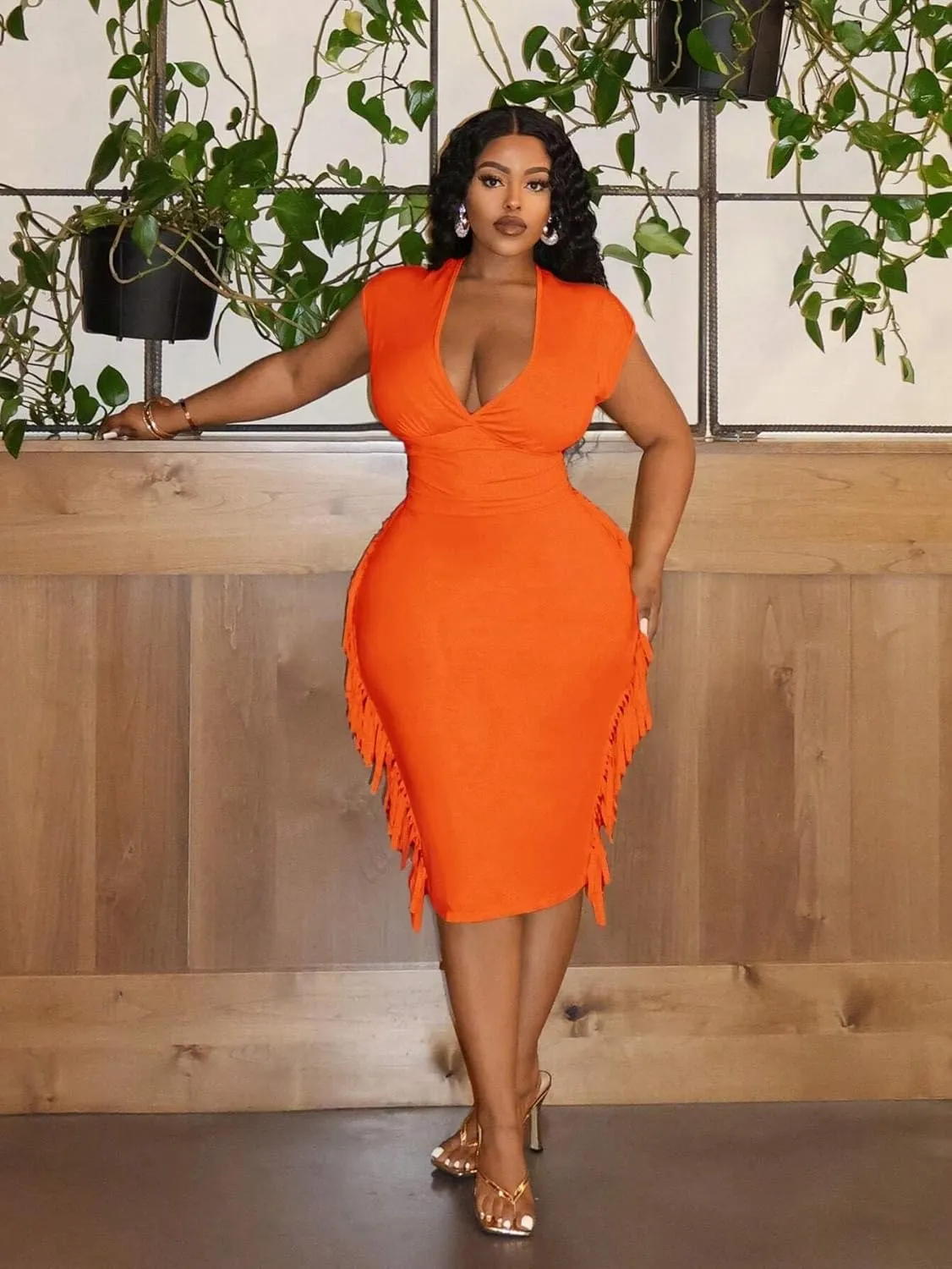 LALAGEN Women's 2025 Summer Dresses Plus Size Bodycon Half Sleeve Deep V-Neck Solid Color Midi Dress