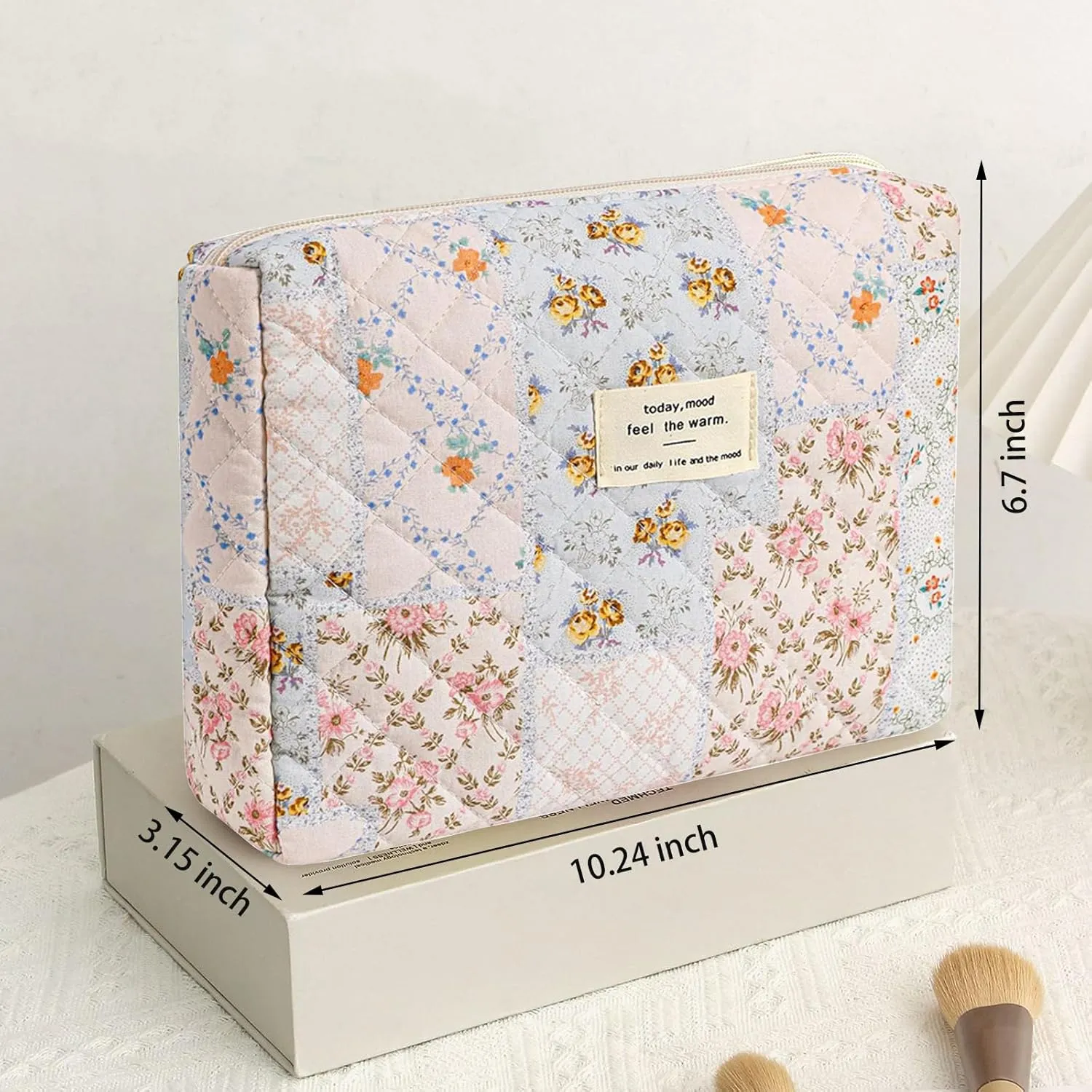 Large Makeup Bag, Quilted Cosmetic Bag, Floral Coquette Aesthetic Toiletry Bag, Travel Patchwork Make Up Organizer Bag for Women Girls