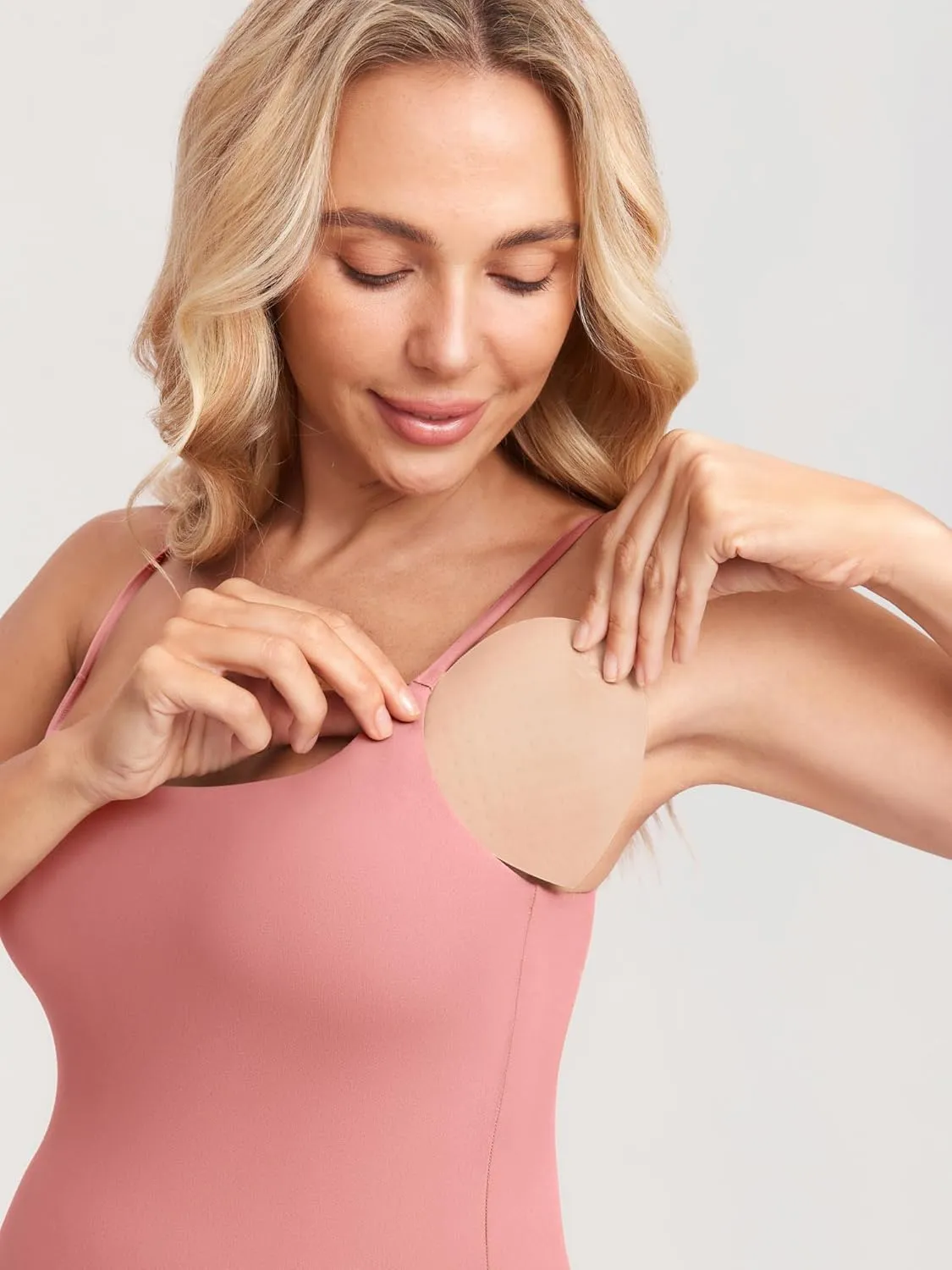MOMANDA Inbarely Maternity Tank Top for Woman Square Neck Camisole with Built in Bra Sleeveless Pregnancy Basic Yoga Tops