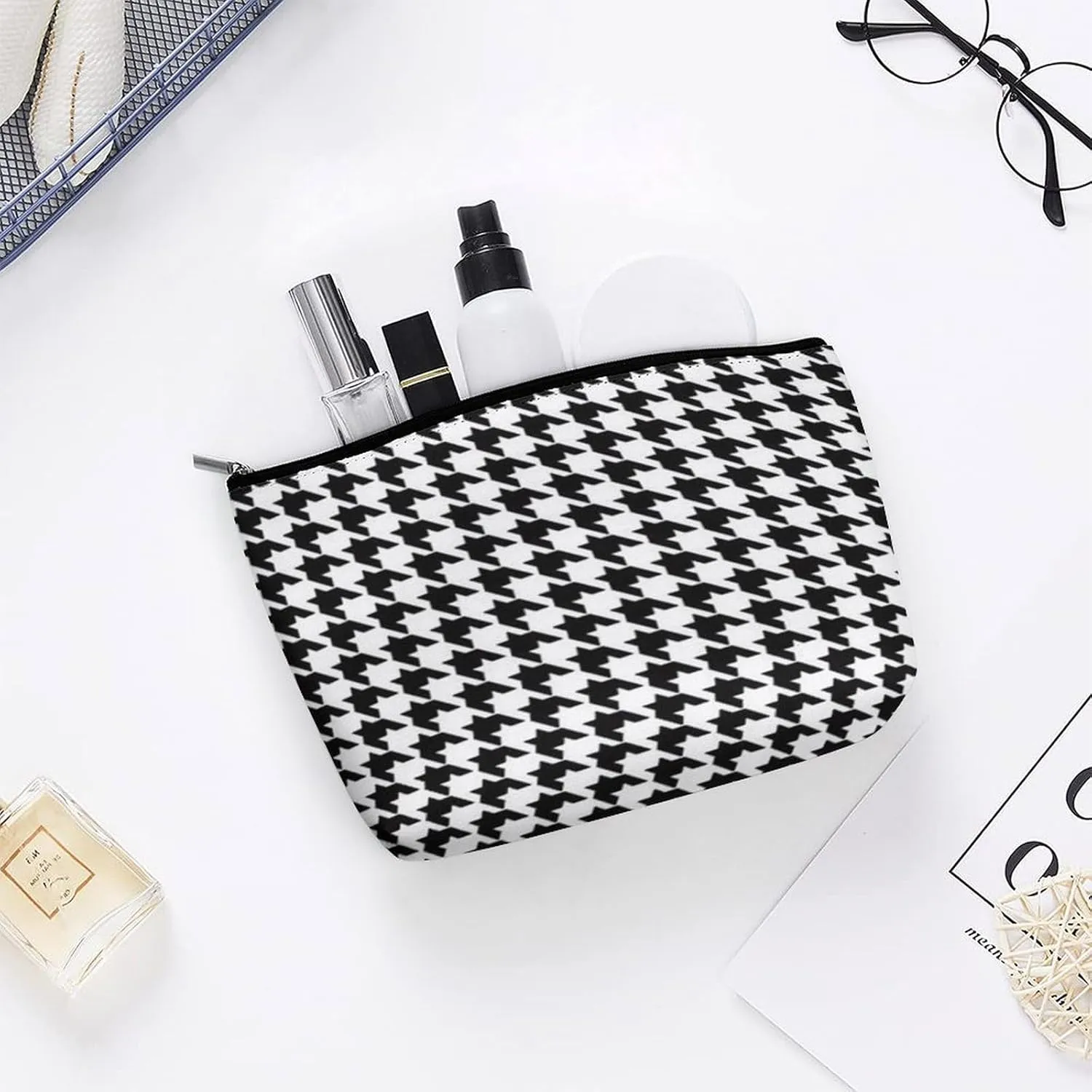 Women Storage Bag Pouch for Cosmetics Jewelry Travel, Large Capacity Cosmetic Multipurpose Travel Bag Waterproof Makeup Pouch (Black And White Houndstooth Art)